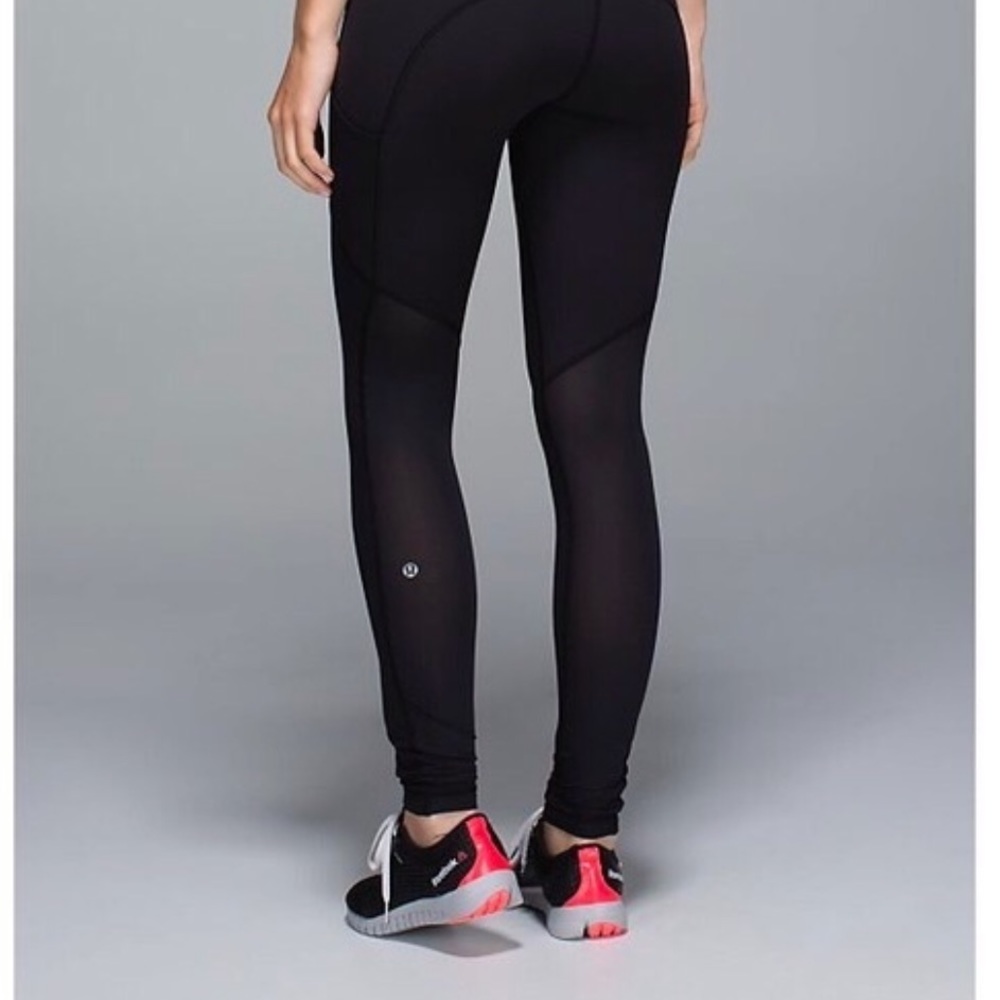 Black lulu lemon speed tight leggings